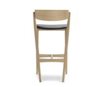 Bild von Sibast Furniture No 7 Barhocker SH: 75 cm – Seifeneiche/Schwarzes Leder