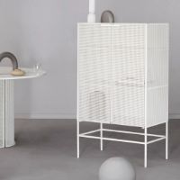 Bild von Kristina Dam Studio Gitterschrank 76x45x131cm - Beige