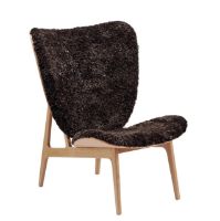 Bild von NORR11 Elephant Lounge Chair Schaffell SH: 38 cm – Eiche natur/Espresso