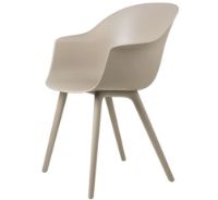 Bild von GUBI Bat Outdoor-Esszimmerstuhl SH: 45 cm – New Beige