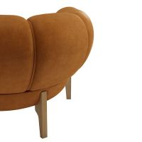 Bild von GUBI Croissant Sofa SH: 46 cm - Eiche / Sämischleder