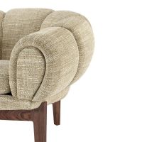 Bild von GUBI Croissant Sofa SH: 46 cm - Walnuss / Dedar Smila