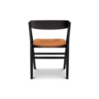 Bild von Sibast Furniture No 9 Esszimmerstuhl SH: 45 – Schwarze Eiche / Dunes-Leder Cognac