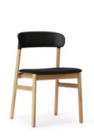 Bild von Normann Copenhagen Herit Stuhlpolsterung SH: 45 cm – Eiche / Synergy Black