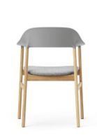 Bild von Normann Copenhagen Herit Sessel Polsterung SH: 45 cm – Gestell Eiche/Synergy Grey