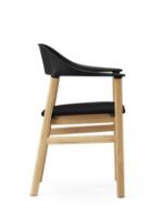 Bild von Normann Copenhagen Herit Sessel Polsterung SH: 45 cm – Gestell Eiche/Synergy Black