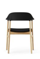 Bild von Normann Copenhagen Herit Sessel Polsterung SH: 45 cm – Gestell Eiche/Synergy Black