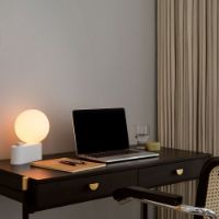 Bild von Tala Alumina Tisch-/Wandleuchte mit Sphere IV Glühbirne EU H: 24 cm – Kreide OUTLET