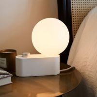 Bild von Tala Alumina Tisch-/Wandleuchte mit Sphere IV Glühbirne EU H: 24 cm – Kreide OUTLET