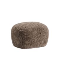 Bild von NORR11 Little Big Pouf H: 39 cm – Schaffell Sahara