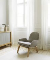 Bild von Normann Copenhagen Era Lounge Chair Low Oak SH: 40 cm – City Velvet Vol 2 / 077