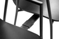 Bild von HAY AAC 18 About A Chair SH: 46 cm – Schwarz pulverbeschichteter Stahl/Khaki