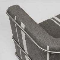 Bild von Kristina Dam Studio Modernist 2-Personen-Sofa L: 164 cm – Graue Wolle / Edelstahl