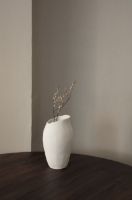 Bild von Sibast Furniture Magnolienvase H: 32 cm - Weiß