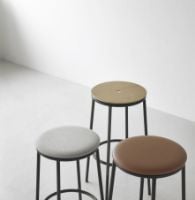 Bild von Normann Copenhagen Circa Barhocker H: 65 cm – Eiche