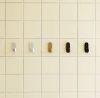 Bild von Normann Copenhagen Curve Mini Haken 2 Stk. H: 5,8 cm – Mattsilber