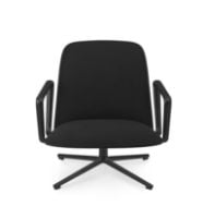 Bild von Normann Copenhagen Pad Sessel niedrig mit Drehgestell H: 83,2 cm – Schwarzes Alu/Schwarze Eiche Ultra-Leder