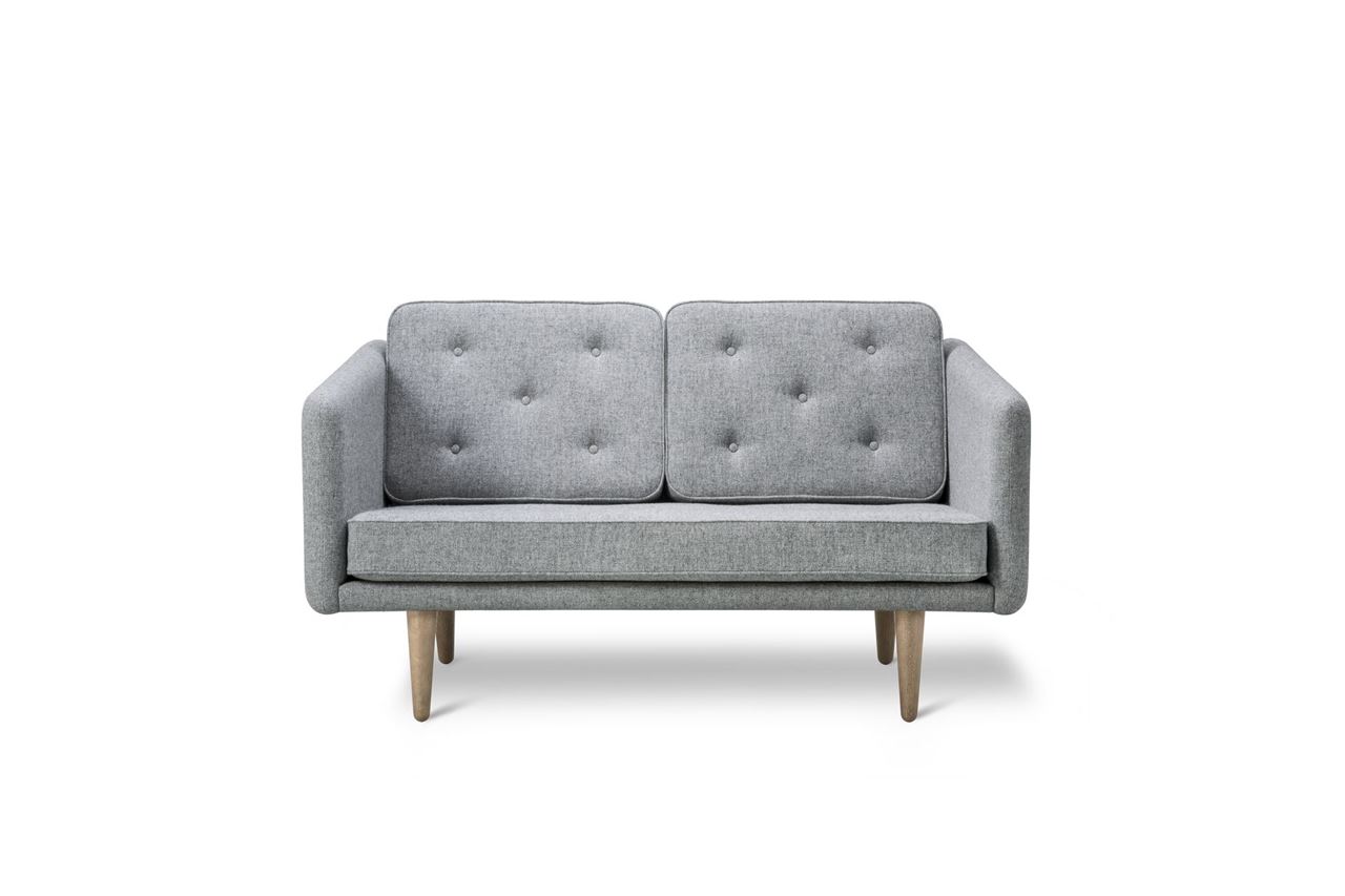 Bild von Fredericia Furniture 2002 Nr. 1 2 Pers. Sofa L: 143 cm – Bardal 110/Seifenbehandelte Eiche