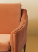 Bild von Warm Nordic Mr. Olsen Lounge Chair SH: 46 cm – Räuchereiche/Rusty Rose