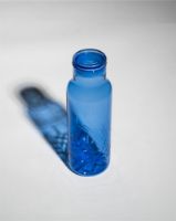 Bild von Frederik Bagger Crispy Bottle Große Karaffe 100 cl – Blau