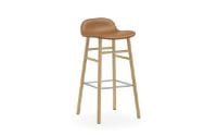 Bild von Normann Copenhagen Form Barhocker SH: 75 cm – Brandy Leder/Eiche