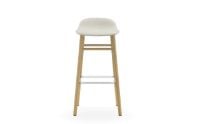 Bild von Normann Copenhagen Form Barhocker SH: 75 cm – Upminster Sand/Eiche