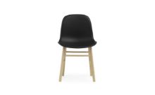 Bild von Normann Copenhagen Form Stuhl SH: 44 cm – Schwarzes Leder/Eiche