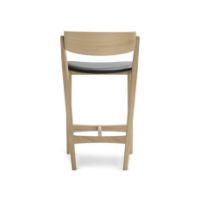 Bild von Sibast Furniture No 7 Barhocker SH: 65 cm – Weiße Öleiche / Schwarzes Leder