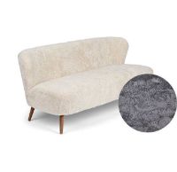 Bild von Natures Collection Emily Lounge 2-Sitzer-Sofa aus neuseeländischem Schaffell B: 165 cm – Hellgrau/Walnuss