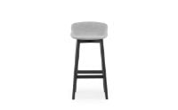 Bild von Normann Copenhagen Hyg Barhocker Vollgepolstert SH: 75 cm – Partner/Schwarze Eiche