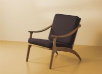 Bild von Warm Nordic Lean Back Lounge Chair SH: 41 cm – Teak/Kaffeebraun