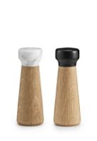 Bild von Normann Copenhagen Craft Pfeffermühle Klein H: 18 cm – Schwarzer Marmor/Eiche
