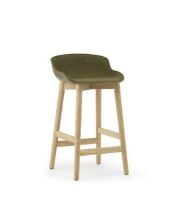 Bild von Normann Copenhagen Hyg Barhocker, gepolsterte Vorderseite, SH: 65 cm – Interfuse/Eiche