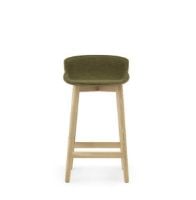 Bild von Normann Copenhagen Hyg Barhocker, gepolsterte Vorderseite, SH: 65 cm – Interfuse/Eiche