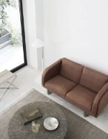 Bild von Fredericia Furniture JG Sofa 2 Personen L: 142 cm – Edelstahl – Gebürstet / Grand Linen 4803