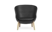 Bild von Normann Copenhagen Hyg Low Lounge Chair SH: 40 cm – Schwarzes Leder/Eiche