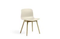 Bild von HAY AAC ECO 12 About A Chair SH: 46 cm – Lackierte massive Eiche/ECO Cream