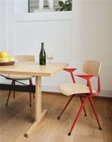 Bild von HAY Result Sessel SH: 46 cm – Tomatenpulverbeschichteter Stahl/geräuchertes Eichenfurnier