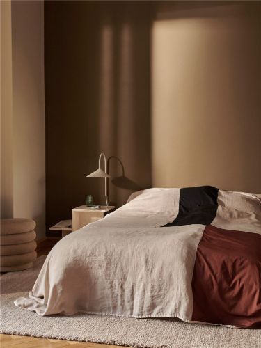 Ferm Living Arum Drehbare Wandleuchte H: 47 cm – Kaschmir