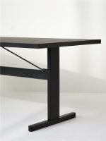 Bild von HAY Passerelle Tisch 300 x 95 x 74 cm – Eiche in Tintenschwarz/Querstange in Tintenschwarz