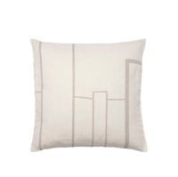 Bild von Kristina Dam Studio Architecture Kissenbezug 60 x 60 cm – gebrochenes Weiß/Beige