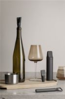 Bild von Blomus Ilo Weinverschluss und Weinausgießer-Set – Magnet