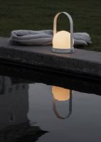 Bild von Audo Copenhagen Carrie LED Lampe Tragbar Ø: 13,5 cm - Weiß AUSSTELLUNGSMODELL
