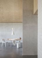 Bild von LYFA Bent Karlby NINOTCHKA 425 Pendelleuchte Ø: 42,5 cm - Mattweiß AUSSTELLUNGSMODELL OUTLET