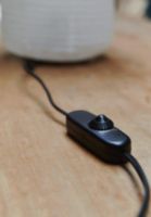 Bild von Von Hand gefertigter Doppeltisch aus Papier, klein, Ø: 35 cm – zartes Gelb