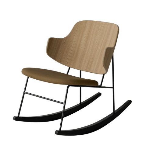 Audo Copenhagen The Penguin Schaukelstuhl SH: 42 cm – Natureiche/Re-Wool Gelber Ocker