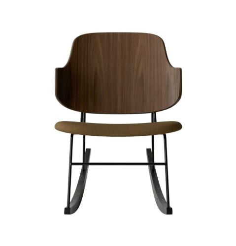 Audo Copenhagen The Penguin Rocking Chair SH: 42 cm - Walnut/Re-Wool Yellow Ochre