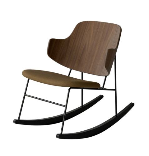 Audo Copenhagen The Penguin Schaukelstuhl SH: 42 cm – Walnuss/Neuwolle Gelber Ocker