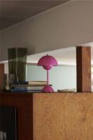 Bild von &Tradition Flowerpot VP9 Tischlampe H: 29,5 cm - Tangy Pink
