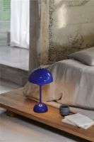 Bild von &Tradition Flowerpot VP9 Tischlampe H: 29,5 cm - Kobaltblau